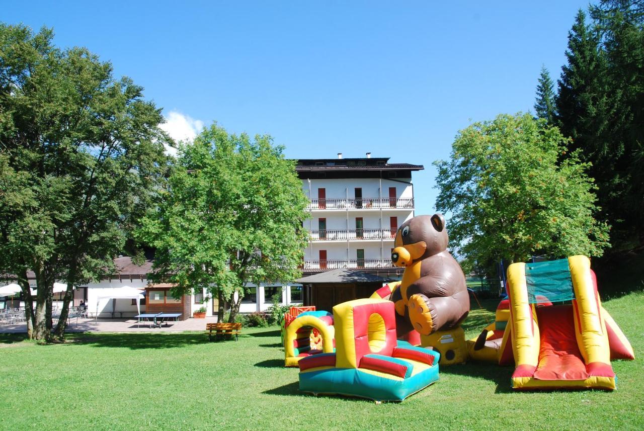 Sport & Family Hotel Bucaneve Brentonico Exterior photo