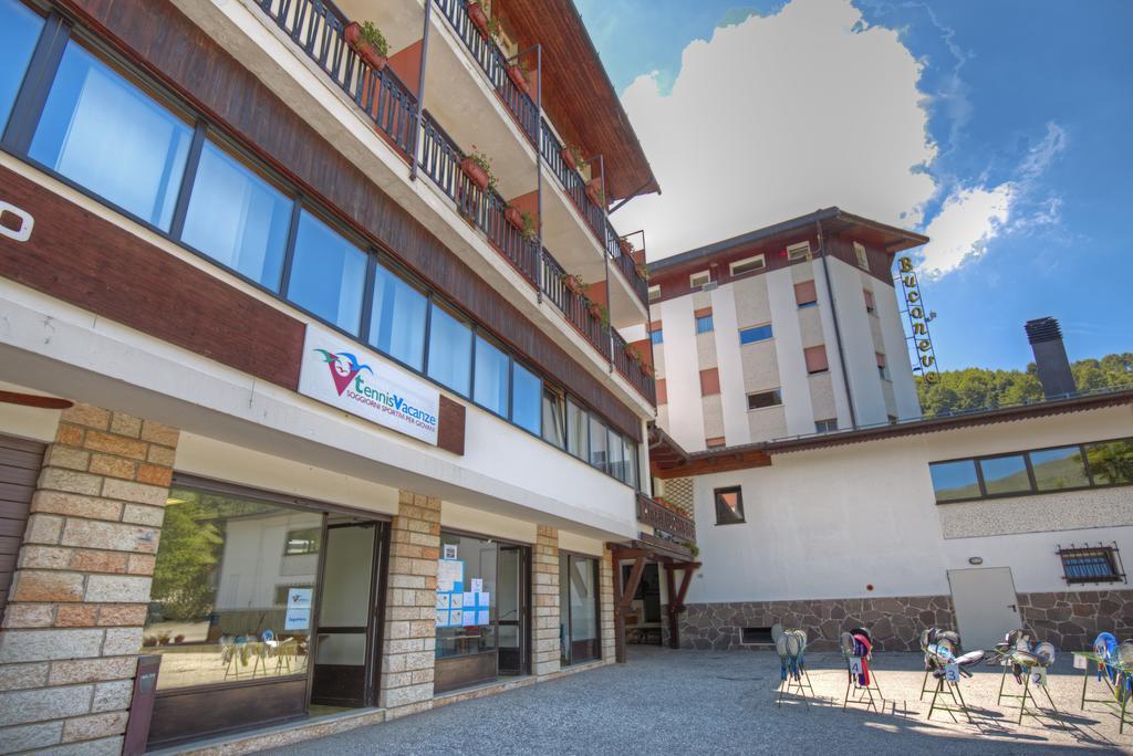 Sport & Family Hotel Bucaneve Brentonico Exterior photo